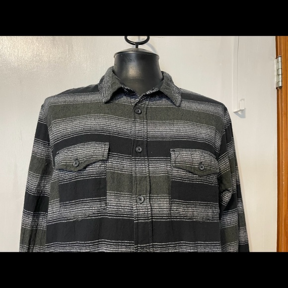 Men’s Black & Grey Striped Shirt, XL - Picture 3 of 12
